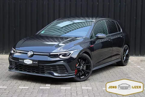 Volkswagen Golf 2.0 TSI GTI CLUBSPORT PANO HARMAN KAR HUD IQLIGHT Volkswagen Golf 2.0 TSI GTI CLUBSPORT PANO HARMAN KAR HUD IQLIGHT