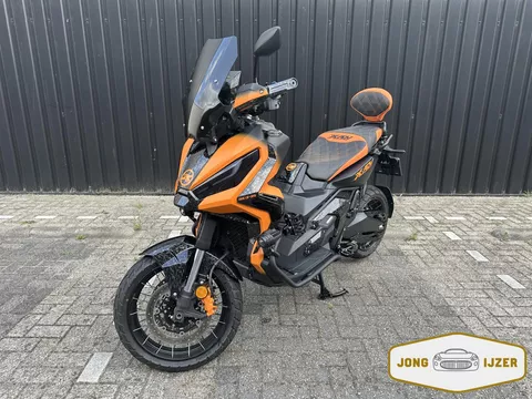 Honda NC 750 X-ADV CUSTOMIZED ONE OF ONE TERMIGNONI